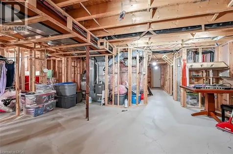 71 Jessica Street Hamilton ON L8W 4A3