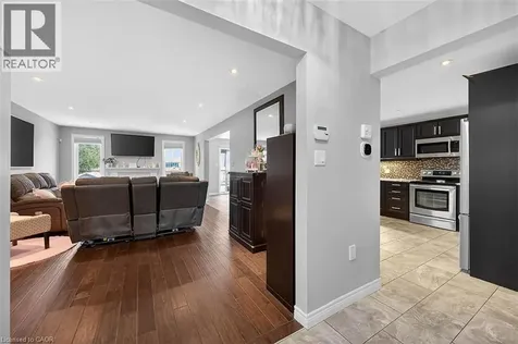 71 Jessica Street Hamilton ON L8W 4A3
