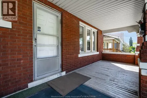 366 Rankin Windsor ON N9B 2R7