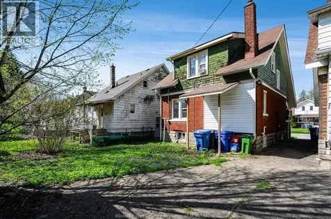 366 Rankin Windsor ON N9B 2R7