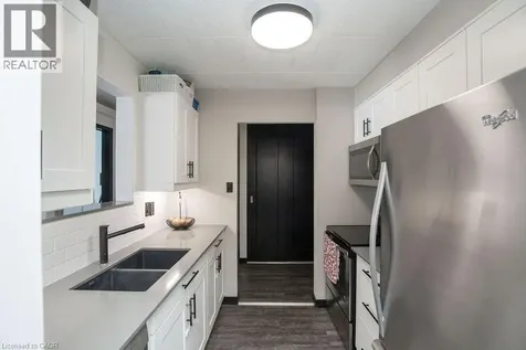71 Vanier Drive Kitchener ON N2C 1J4