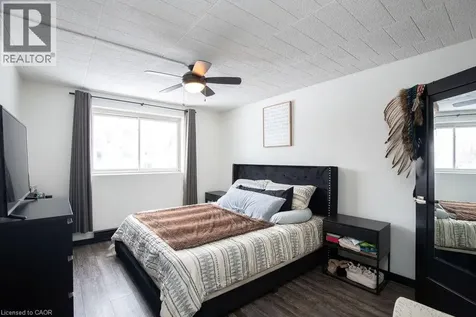 71 Vanier Drive Kitchener ON N2C 1J4