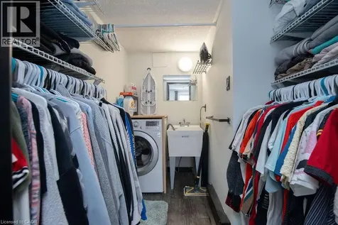71 Vanier Drive Kitchener ON N2C 1J4