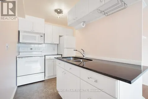 6532 Bilberry Drive Ottawa ON K1C 4N9
