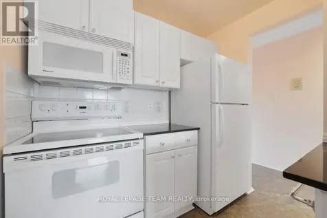 6532 Bilberry Drive Ottawa ON K1C 4N9