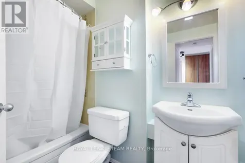 6532 Bilberry Drive Ottawa ON K1C 4N9