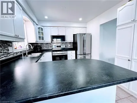 81 Kendrick Court Ancaster ON L9G 5A5