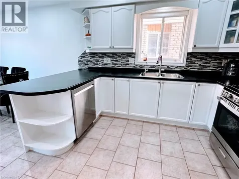 81 Kendrick Court Ancaster ON L9G 5A5