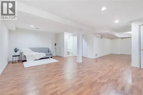 81 Kendrick Court Ancaster ON L9G 5A5