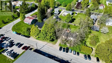 15 Tackabury Street Northern Bruce Peninsula ON N0H 1W0