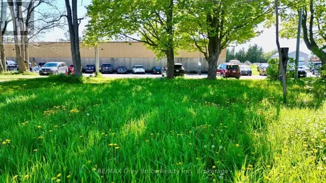 15 Tackabury Street Northern Bruce Peninsula ON N0H 1W0
