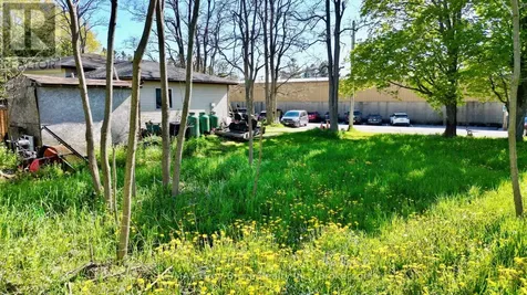 15 Tackabury Street Northern Bruce Peninsula ON N0H 1W0
