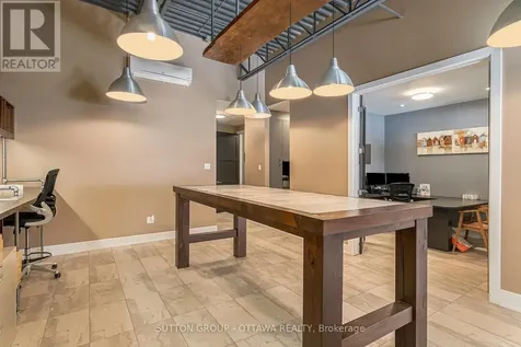 2285 St Laurent Boulevard Ottawa ON K1G 4Z7