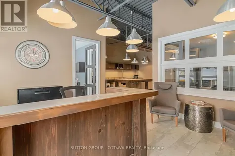 2285 St Laurent Boulevard Ottawa ON K1G 4Z7