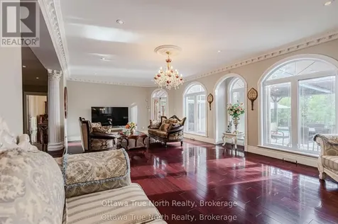 5884 Earlscourt Crescent Ottawa ON K4M 1K2