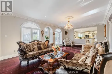 5884 Earlscourt Crescent Ottawa ON K4M 1K2