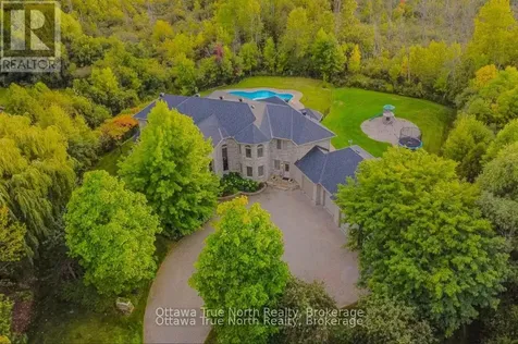 5884 Earlscourt Crescent Ottawa ON K4M 1K2