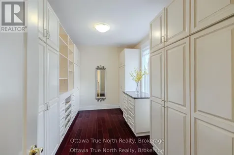 5884 Earlscourt Crescent Ottawa ON K4M 1K2