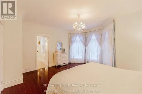 5884 Earlscourt Crescent Ottawa ON K4M 1K2