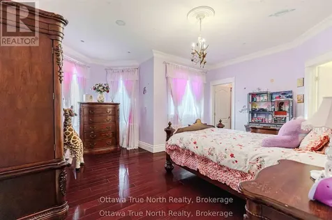 5884 Earlscourt Crescent Ottawa ON K4M 1K2