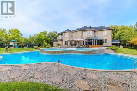 5884 Earlscourt Crescent Ottawa ON K4M 1K2