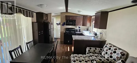 17 Chippewa Trail Wasaga Beach ON L9Z 1X7