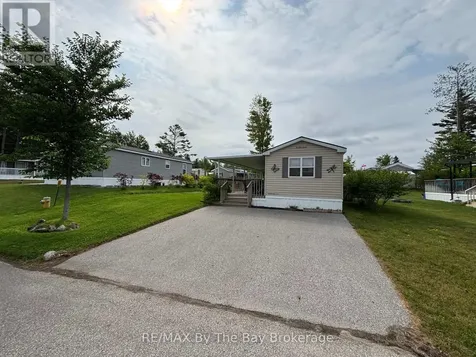 17 Chippewa Trail Wasaga Beach ON L9Z 1X7