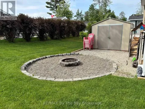 17 Chippewa Trail Wasaga Beach ON L9Z 1X7