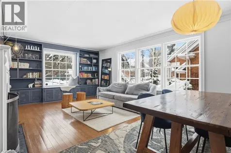 115 Roslin Avenue South Waterloo ON N2L 2H3