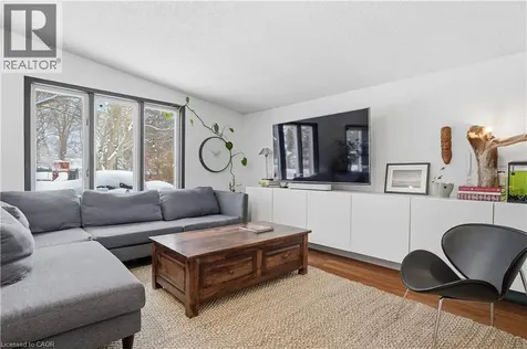 115 Roslin Avenue South Waterloo ON N2L 2H3