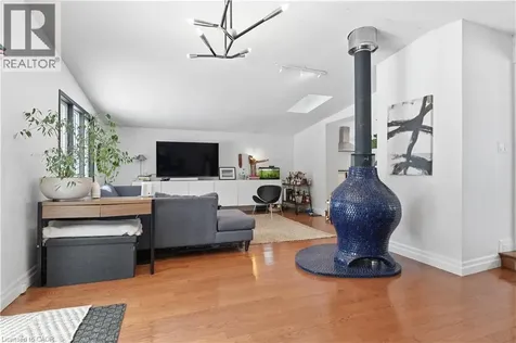 115 Roslin Avenue South Waterloo ON N2L 2H3
