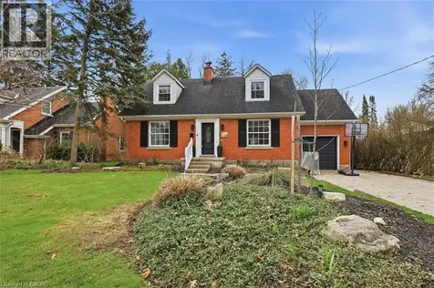 115 Roslin Avenue South Waterloo ON N2L 2H3