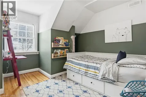115 Roslin Avenue South Waterloo ON N2L 2H3