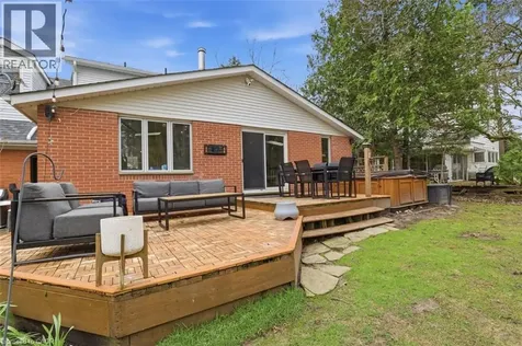 115 Roslin Avenue South Waterloo ON N2L 2H3