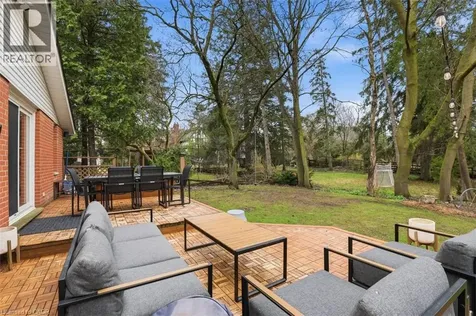 115 Roslin Avenue South Waterloo ON N2L 2H3