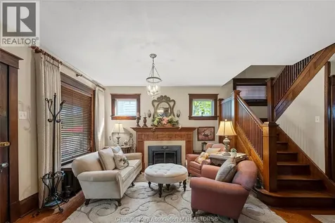 52 Cross Street Chatham ON N7M 1K7