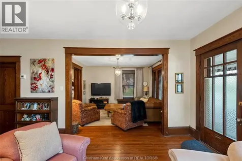 52 Cross Street Chatham ON N7M 1K7