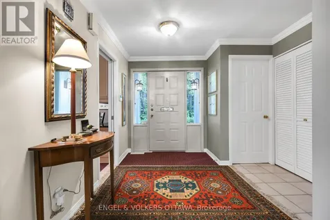 65 Whitemarl Drive Ottawa ON K1L 8J9