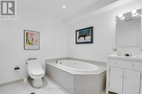 65 Whitemarl Drive Ottawa ON K1L 8J9