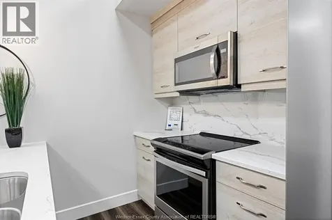 800 Beachside Drive Lakeshore ON N9K 0C5