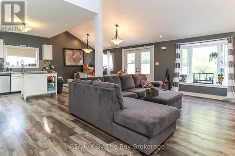 67 Constance Boulevard Wasaga Beach ON L9Z 2Y3