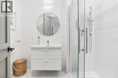 114 Reding Road Ancaster ON L9G 1M8