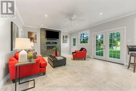 731 Francie Lane Laurentian Valley ON K8A 6W2