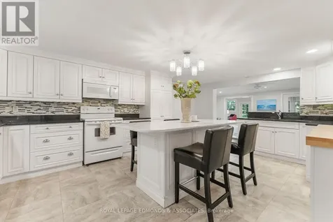 731 Francie Lane Laurentian Valley ON K8A 6W2