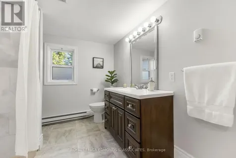 731 Francie Lane Laurentian Valley ON K8A 6W2