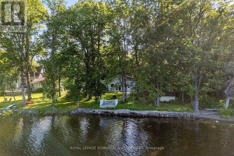 731 Francie Lane Laurentian Valley ON K8A 6W2