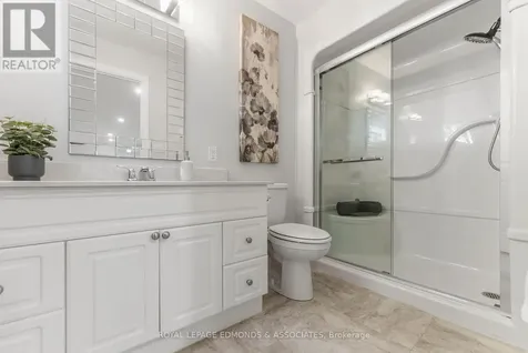 731 Francie Lane Laurentian Valley ON K8A 6W2