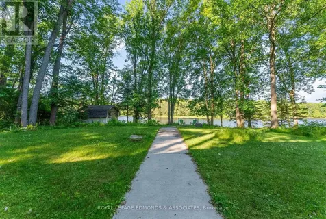 731 Francie Lane Laurentian Valley ON K8A 6W2