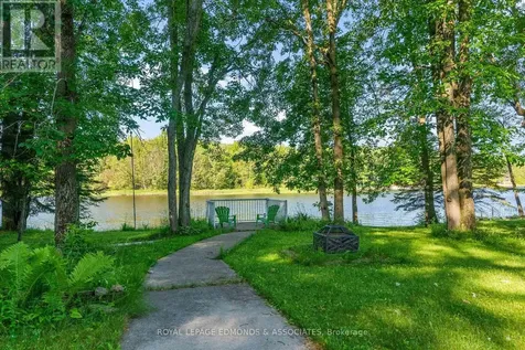 731 Francie Lane Laurentian Valley ON K8A 6W2
