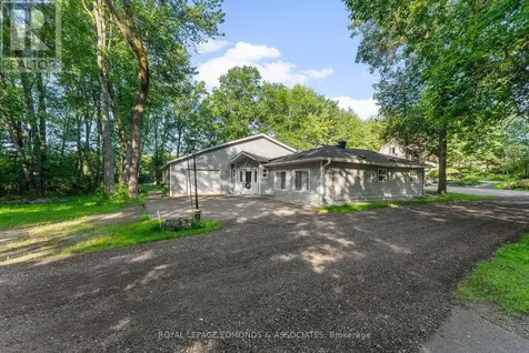 731 Francie Lane Laurentian Valley ON K8A 6W2